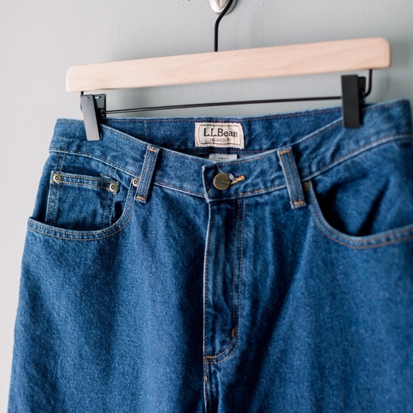 Vintage Women's L.L. Bean Relaxed Fit Jeans Size 12P - Picture 4 of 9